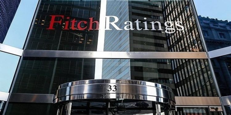 “فيتش”: “المركزي المصري” قد يبدأ خفض الفائدة غداً بين 1% و2%