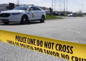 مسلح يحتجز رهائن في مستشفى بولاية بنسلفانيا الأمريكية ومصرع رجل شرطة