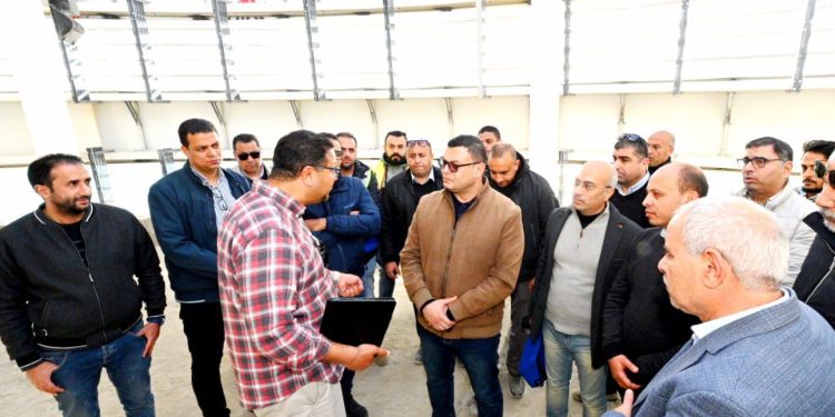 وزير الإسكان يتفقد “كمبوند مزارين” بمدينة العلمين الجديدة