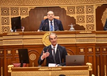 وزير الاتصالات يشيد بدراسة “دور الشركات وريادة الأعمال فى تعزيز التنمية”