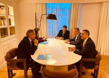 وزير الاستثمار يلتقى الرئيس التنفيذي لمجموعة بارسيلو للفنادق لاستعراض فرص الاستثمار في مصر في قطاع السياحة وإنشاء الفنادق