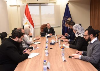 رئيس هيئة الدواء يستقبل وفد شركة ساندوز العالمية لتوطين أدوية الأورام