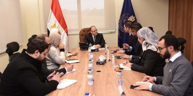 رئيس هيئة الدواء يستقبل وفد شركة ساندوز العالمية لتوطين أدوية الأورام