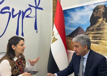 وزير السياحة والآثار يعقد مؤتمراً صحفياً حضره العديد من ممثلي وسائل الإعلام التركية ولقاءات إعلامية