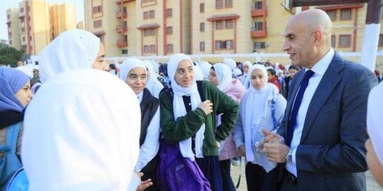وزير التعليم يواصل جولاته لمتابعة انتظام العملية التعليمية بجولة تفقدية لعدد من المدارس بالشرقية