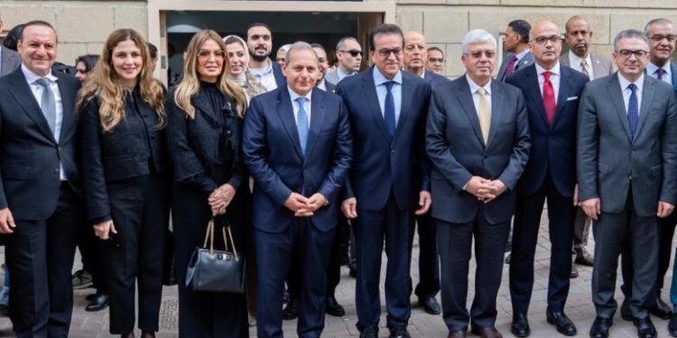 البنك المركزي يدعم مشروعي تطوير “محضن مستشفى النساء والتوليد المجاني” و”طوارئ مستشفى الأطفال” في مدينة عين شمس الطبية