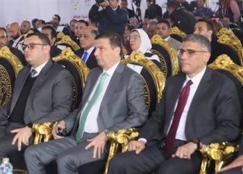 وزير الزراعة يشارك في إطلاق أكبر قافلة مساعدات إنسانية شاملة لدعم قطاع غزة ينفذها صندوق تحيا مصر