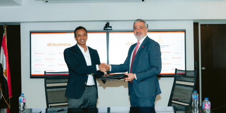 “إي آند بيزنس” تتعاون مع “المطورون العرب القابضة” لتطوير البنية التحتية للاتصالات في مشروعي نيوم أسيوط والمستقبل