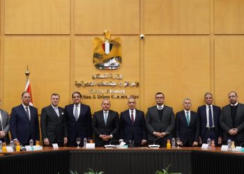 “إي فاينانس” تتيح تحصيل أقساط عقارات المغتربين بالتعاون مع “الإسكان” و”المالية” و”بنك مصر” بالدولار الأمريكى