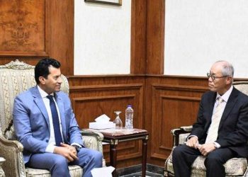 وزير الشباب والرياضة يلتقي السفير الياباني الجديد بالقاهرة ورئيس منظمة الجايكا