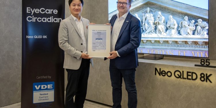 سامسونج تحصل على شهادة EyeCare Circadian لتلفزيونات Neo QLED وLifestyle لدعم راحة العين والإيقاع الحيوي