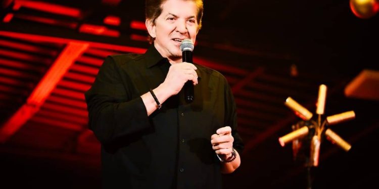 وليد توفيق يحيي حفل غنائي في القاهرة