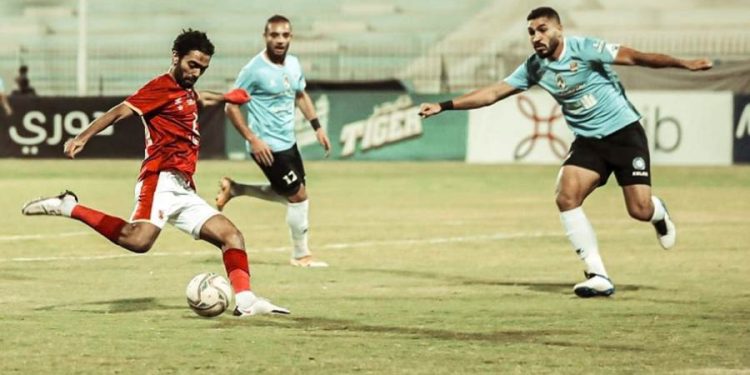 الأهلي يتعادل مع غزل المحلة من بطولة الشناوى فى الشوط الأول