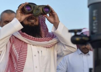 السعودية ودول خليجية تعلن ثبوت رؤية هلال رمضان