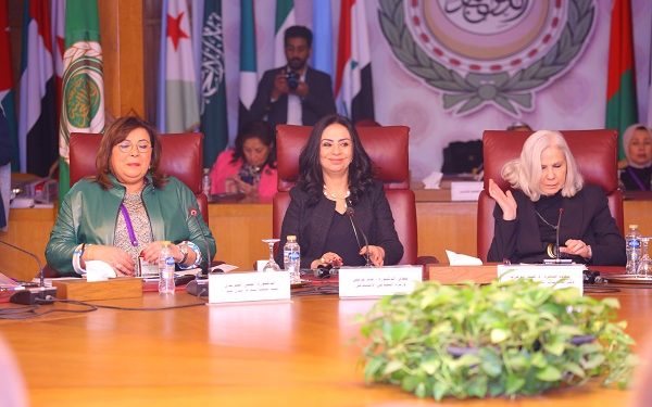 وزيرة التضامن تشهد الجلسة الافتتاحية للمؤتمر السنوي العاشر لجمعية سيدات أعمال مصر