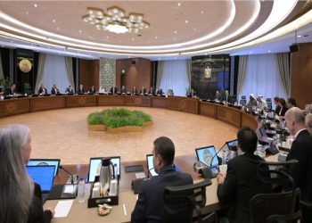 رئيس الوزراء يترأس مائدة نقاش مستديرة بعنوان “تحول مستقبل مصر الطاقى”
