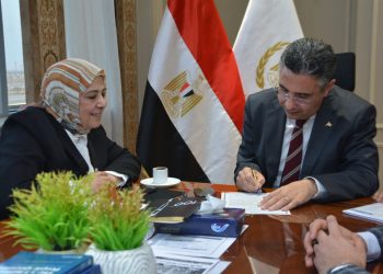 وزير التموين يلتقي بعدد من السادة أعضاء مجلسي النواب والشيوخ.