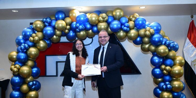 الرقابة المالية تكرم المتفوقين من أبناء العاملين بالهيئة