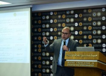 رئيس هيئة الرقابة المالية يستعرض التجربة الرائدة لإطلاق أول سوق كربون طوعي