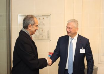 وزير الاتصالات يبحث مع مسؤولى شركة تاليس Thales خطط الشركة للتوسع فى حجم أعمالها