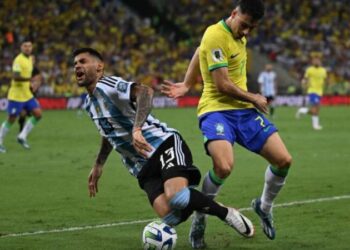 الأرجنتين يواجه البرازيل اليوم في تصفيات كأس العالم 2026