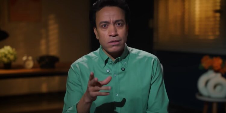 برنامج قطايف لسامح حسين  تامر حسني يشيد ببرنامج “قطايف” لسامح حسين: “محترم وهادف”