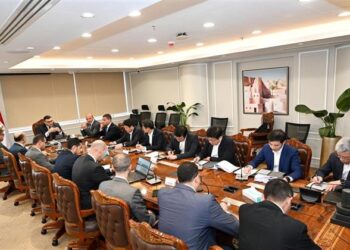 وزير الإسكان يتابع موقف منطقة الأعمال المركزية بالعاصمة الإدارية الجديدة