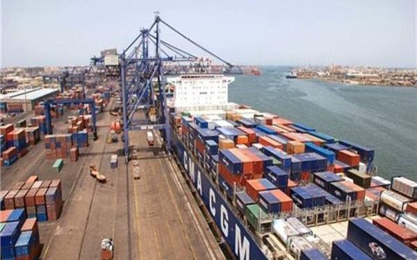 النقل: إنشاء 7 ممرات لوجستية متكاملة لربط مناطق الإنتاج بالموانئ البحرية
