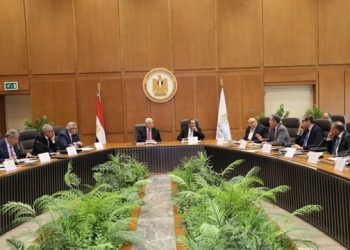 وزير التعليم العالي يرأس اجتماع المجلس الأعلى لشئون المعاهد العالية الخاصة