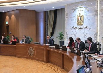 رئيس الوزراء يترأس اجتماع اللجنة الوزارية للعدالة الاجتماعية