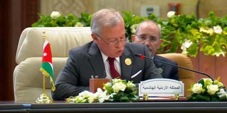 الملك عبدالله الثاني الملك عبدالله الثاني: نرفض التهجير وندعم إعمار غزة وحل الدولتين