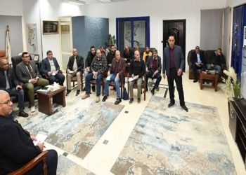 وزير الإسكان يعقد اجتماعا بمقر جهاز “15 مايو” لمتابعة سير العمل بمختلف القطاعات بالمدينة