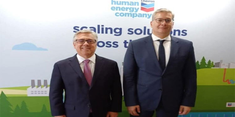 وزير البترول يستعرض انشطة شركة شيفرون العالمية وخططها المستقبلية لزيادة الإنتاج