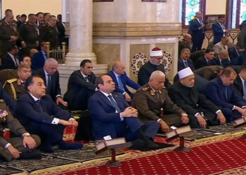 الرئيس السيسي يؤدي صلاة الجمعة بمسجد المشير طنطاوي