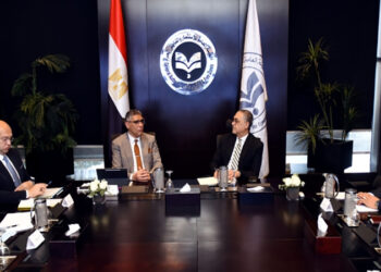 تعاون بين الهيئة العامة للاستثمار والمناطق الحرة ومحافظة الجيزة للترويج للفرص الاستثمارية