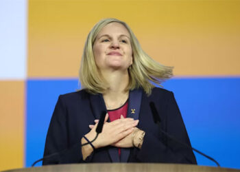 انتخاب كيرستي كوفنتري من زيمبابوي رئيسة للجنة الأولمبية الدولية