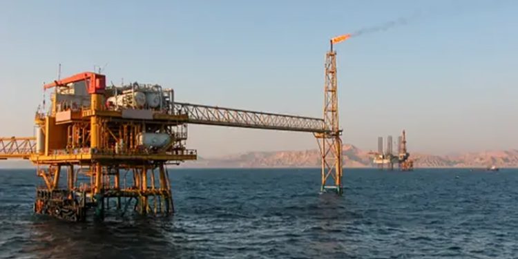 بترول وزارة البترول تطرح فرصاً استثمارية جديدة لزيادة الإنتاج وتعزيز أنشطة الاستكشاف