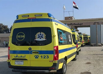 وصول الدفعة الـ45 من المصابين والجرحى الفلسطينيين لمعبر رفح