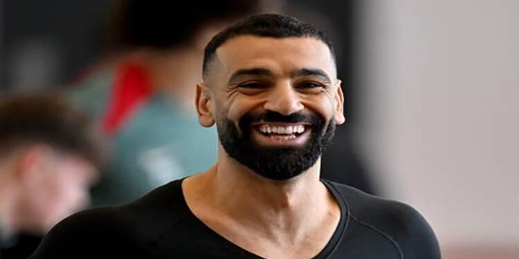 محمد صلاح يهنئ متابعيه بحلول عيد الفطر المبارك