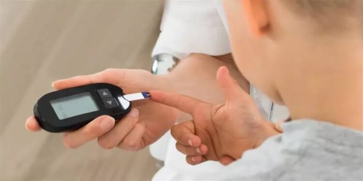 نصائح صيام الأطفال مرضى السكري في رمضان.. متى يجب أن يفطر طفلك؟