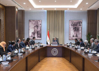 رئيس الوزراء يتابع أعمال تطوير الساحل الشمالي الغربي من غرب رأس الحكمة لشرق مطروح