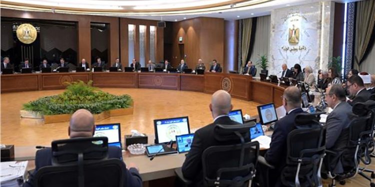 مجلس الوزراء يشيد ببيان القمة العربية بشأن اعتماد الخطة المقدمة من مصر لإعمار غزة