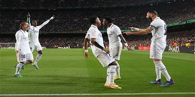 ريال مدريد يواجه فياريال الليلة في الدوري الإسباني