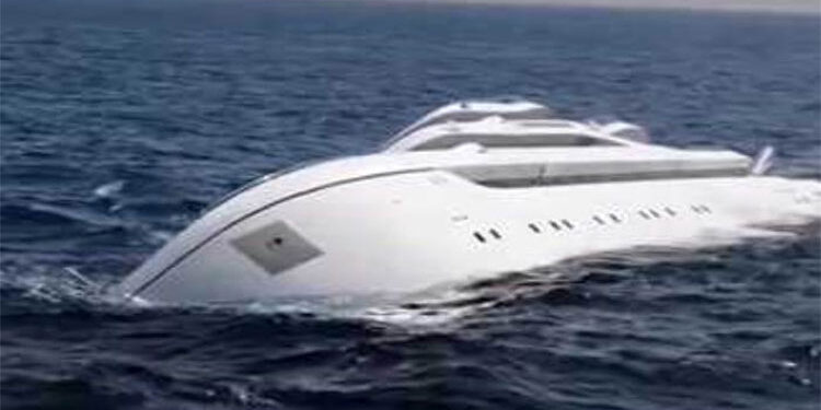 عاجل.. غرق غواصة سياحية بالغردقة ومصرع 6 أشخاص وإنقاذ 29 آخرين