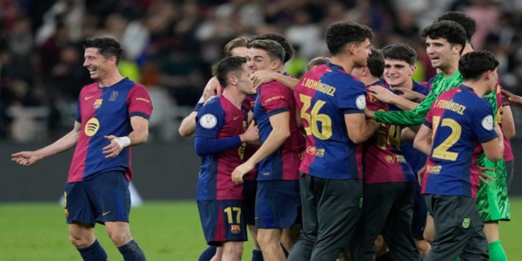 برشلونة يواجه ريال سوسيداد اليوم في الدوري الإسباني