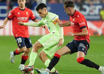 موعد مباراة برشلونة وأوساسونا الليلة في الدوري الإسباني