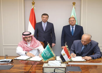 وزير الزراعة يشهد توقيع اتفاق مصري سعودي لإنتاج المحسنات والمخصبات الزراعية في النوبارية