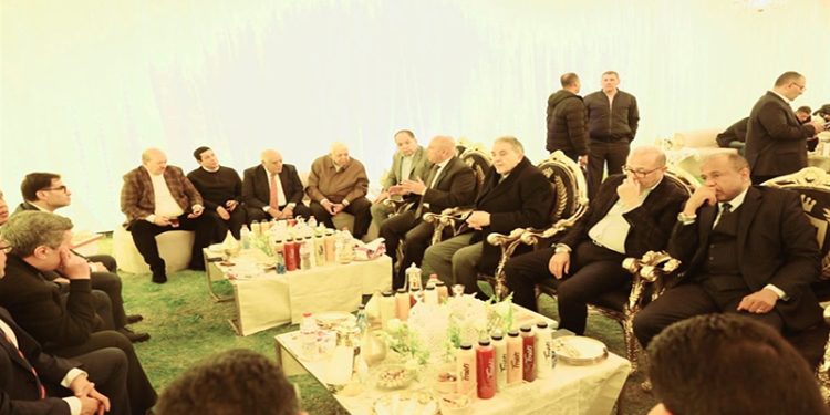 وزير الصناعة والنقل يتناول وجبة الإفطار مع  عمال مصانع الحديد والصلب بمدينة السادات