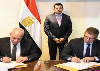 وزير الشباب والرياضة يشهد مراسم توقيع بروتوكول تعاون مع مؤسسة ساعد للتنمية والتطوير