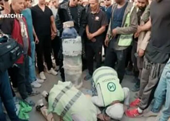 محمد رمضان يهدى 200 ألف جنيه لعمال بالعاصمة الإدارية